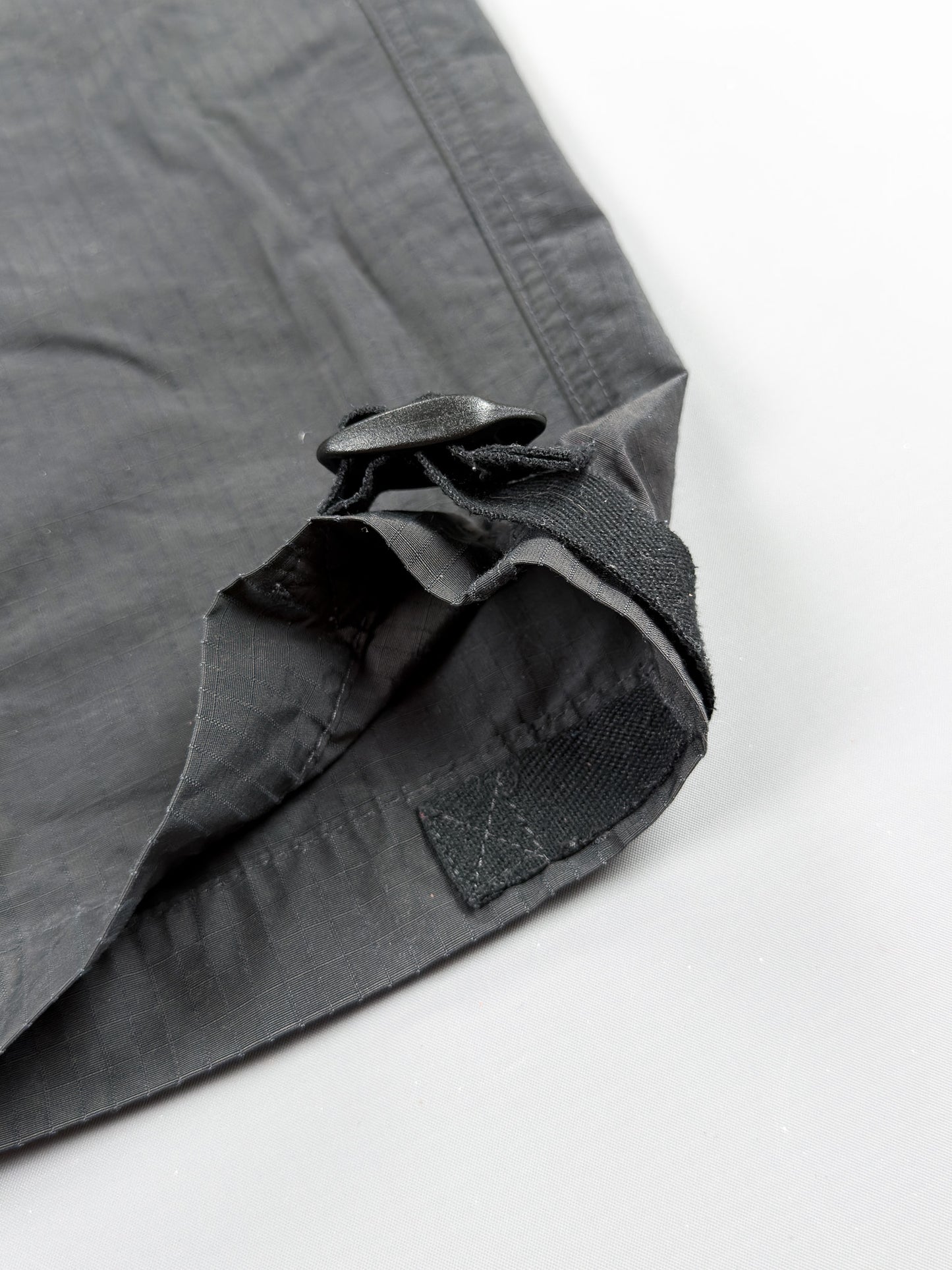Nike 90's ACG Rip-stop Cargo Trousers - Grey / Silver - Size: Medium / 32"