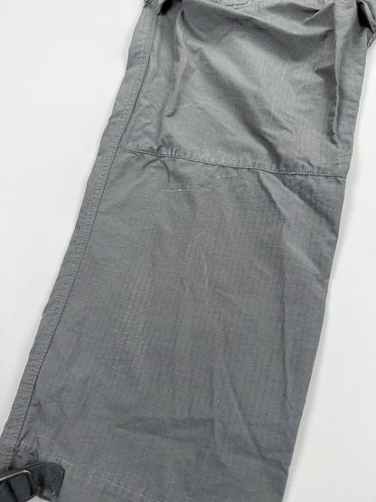 Nike 90's ACG Rip-stop Cargo Trousers - Grey / Silver - Size: Medium / 32"