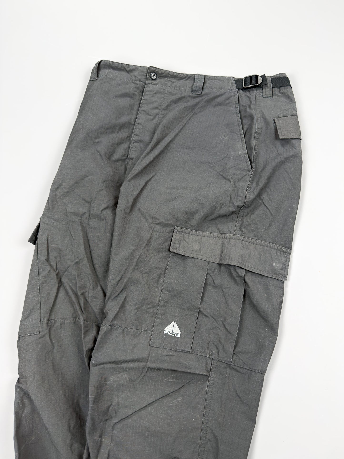 Nike 90's ACG Rip-stop Cargo Trousers - Grey / Silver - Size: Medium / 32"