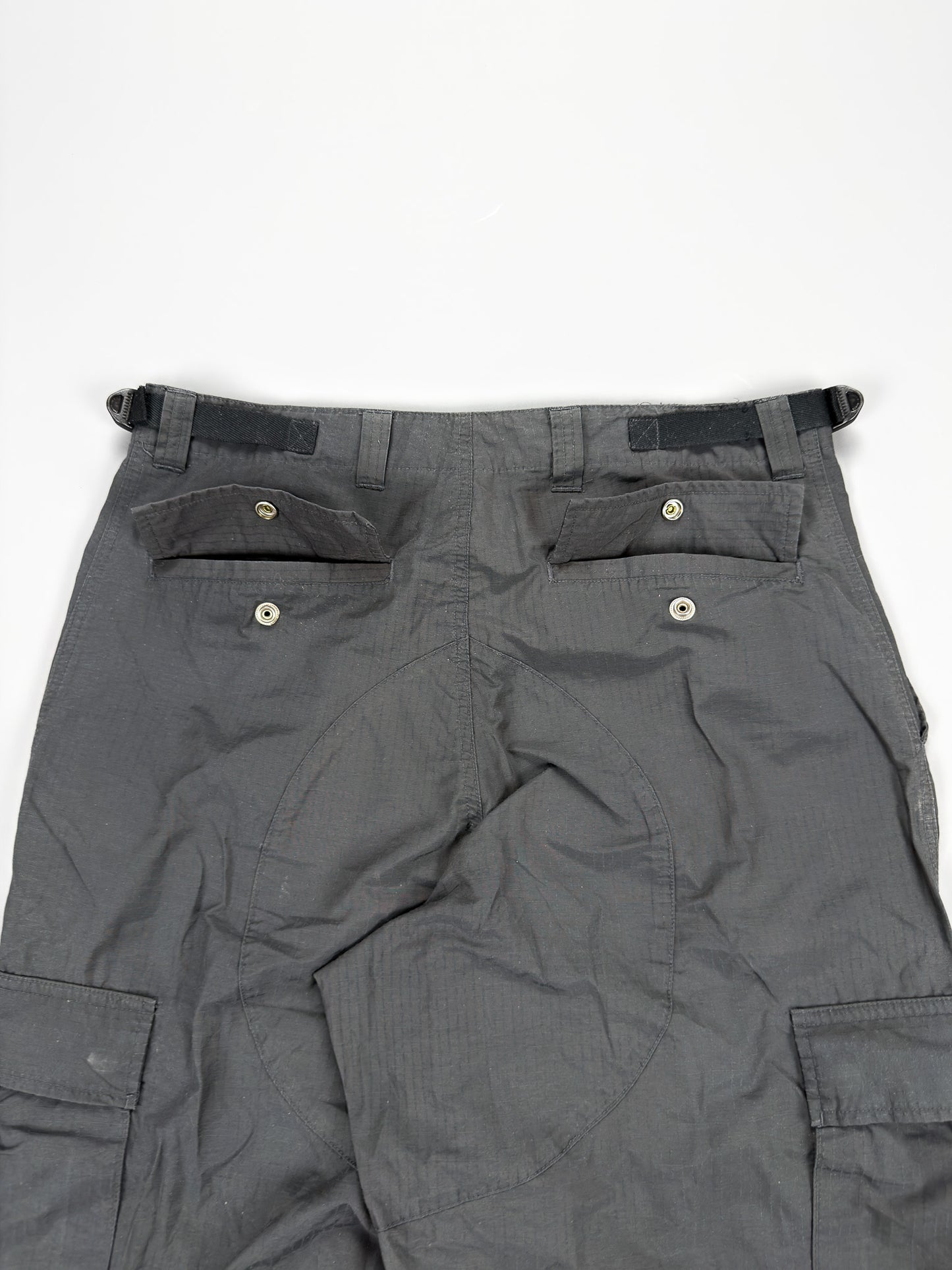 Nike 90's ACG Rip-stop Cargo Trousers - Grey / Silver - Size: Medium / 32"