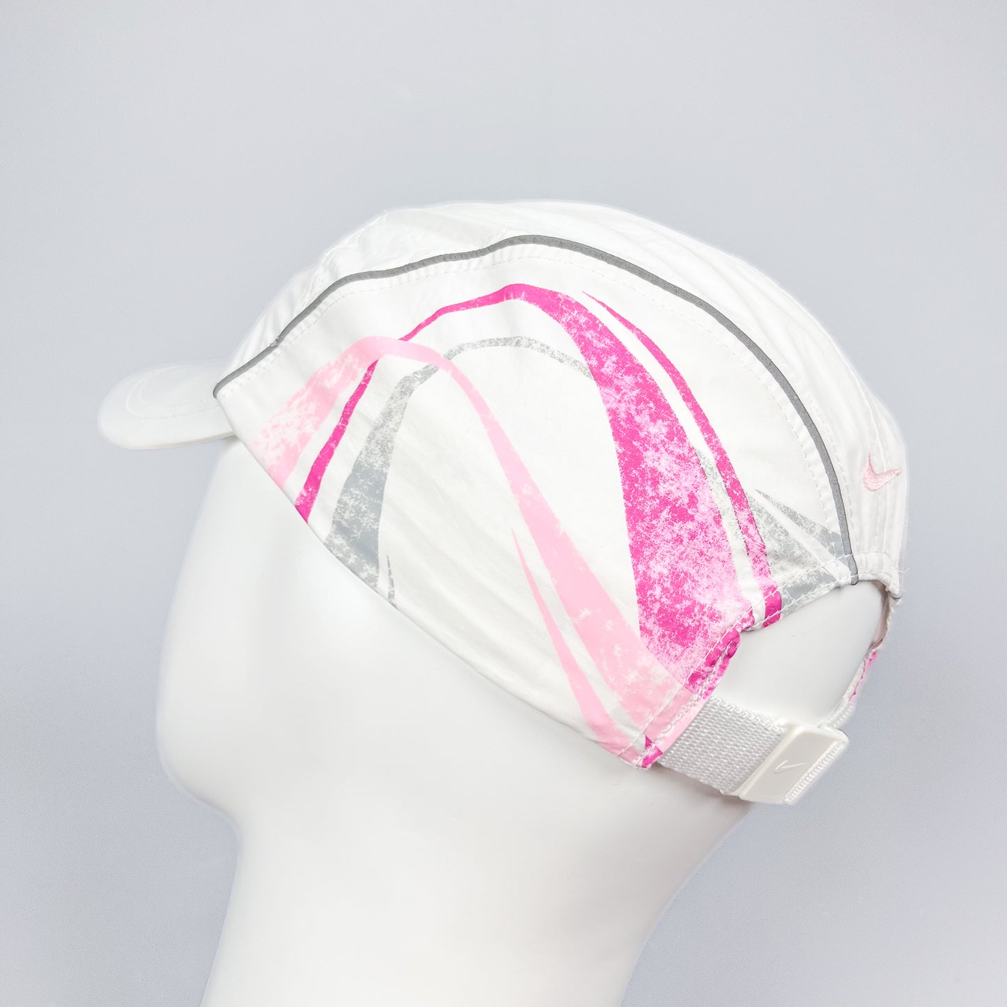 Nike Air Max Plus Tuned Tn White / Pink Reflective Swirl Cap - 2005 Release