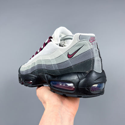 Nike Air Max 95 'Beetroot' - Size: UK8