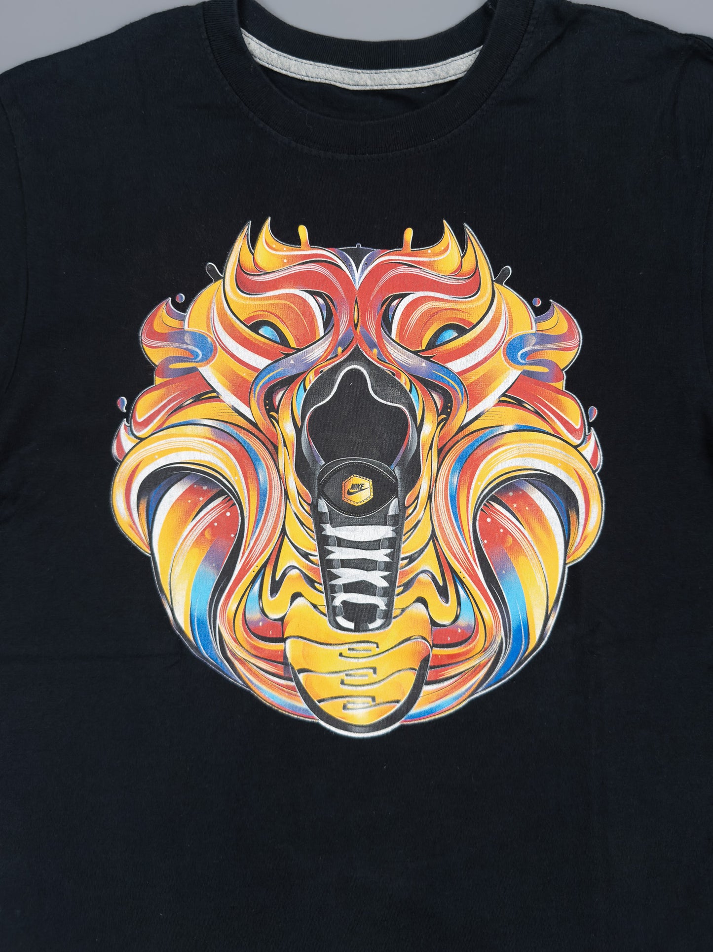 Nike Air Max Plus Tuned Tn Early 2000's Graffiti Graphic Printed T-shirt - Black - Size: Small