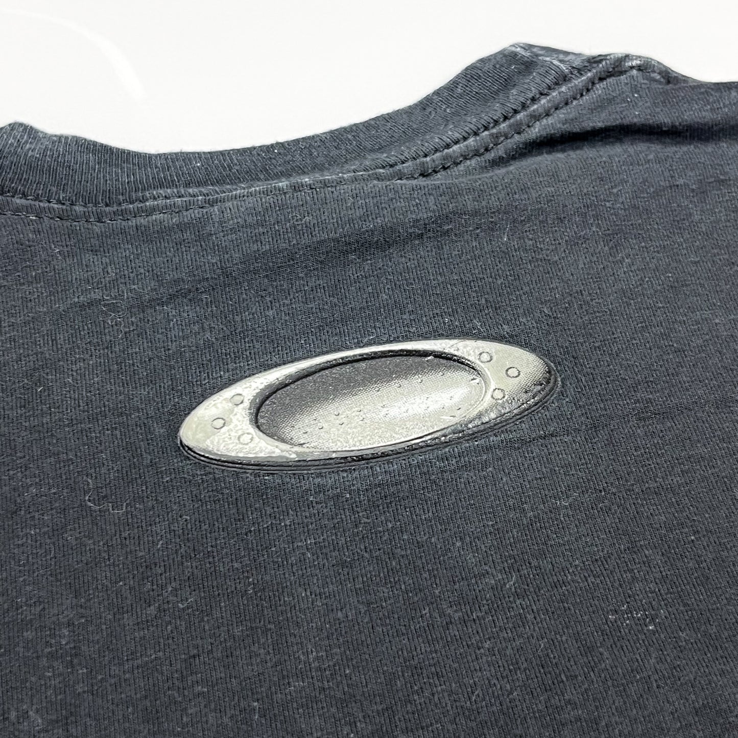 Oakley Early 2000's 3D Ellipse Saber Toothed Tiger T-shirt - Size: Small
