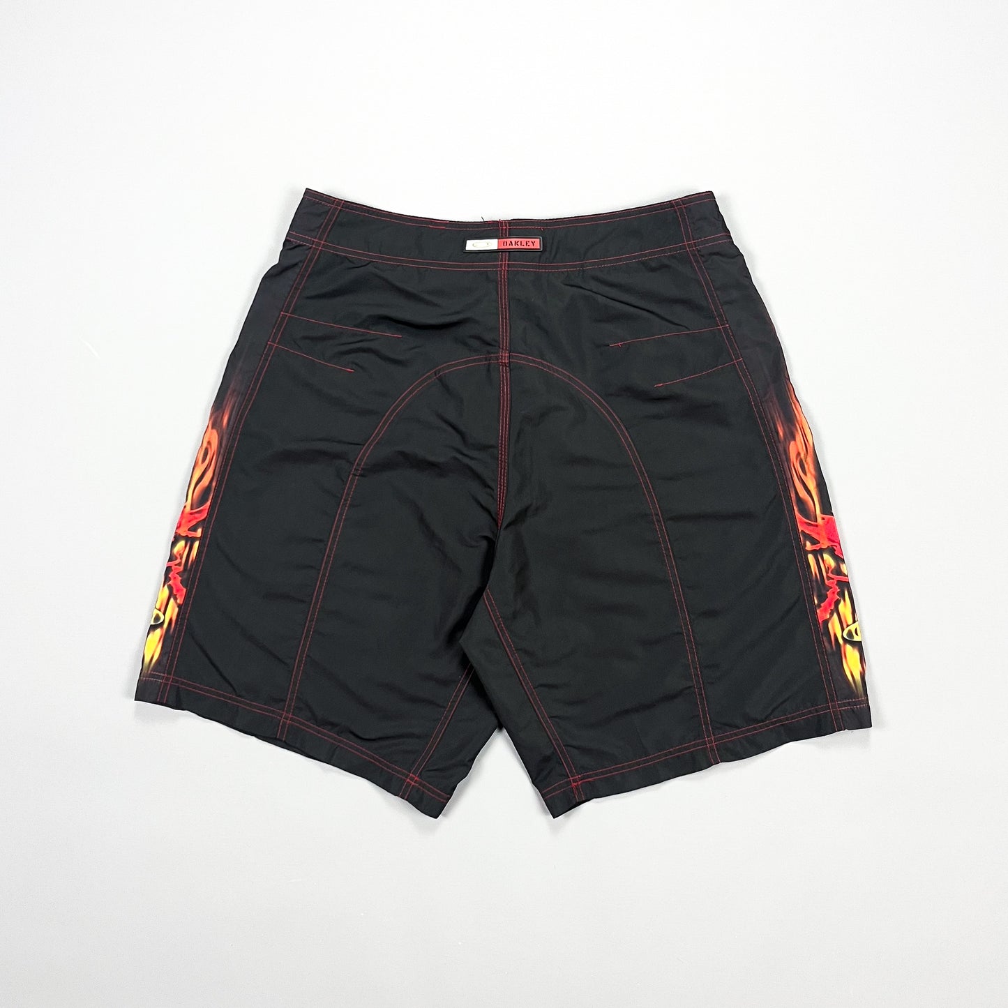 Oakley Early 2000's Flame Skull Ellipse Black Board Shorts - Size: 33"