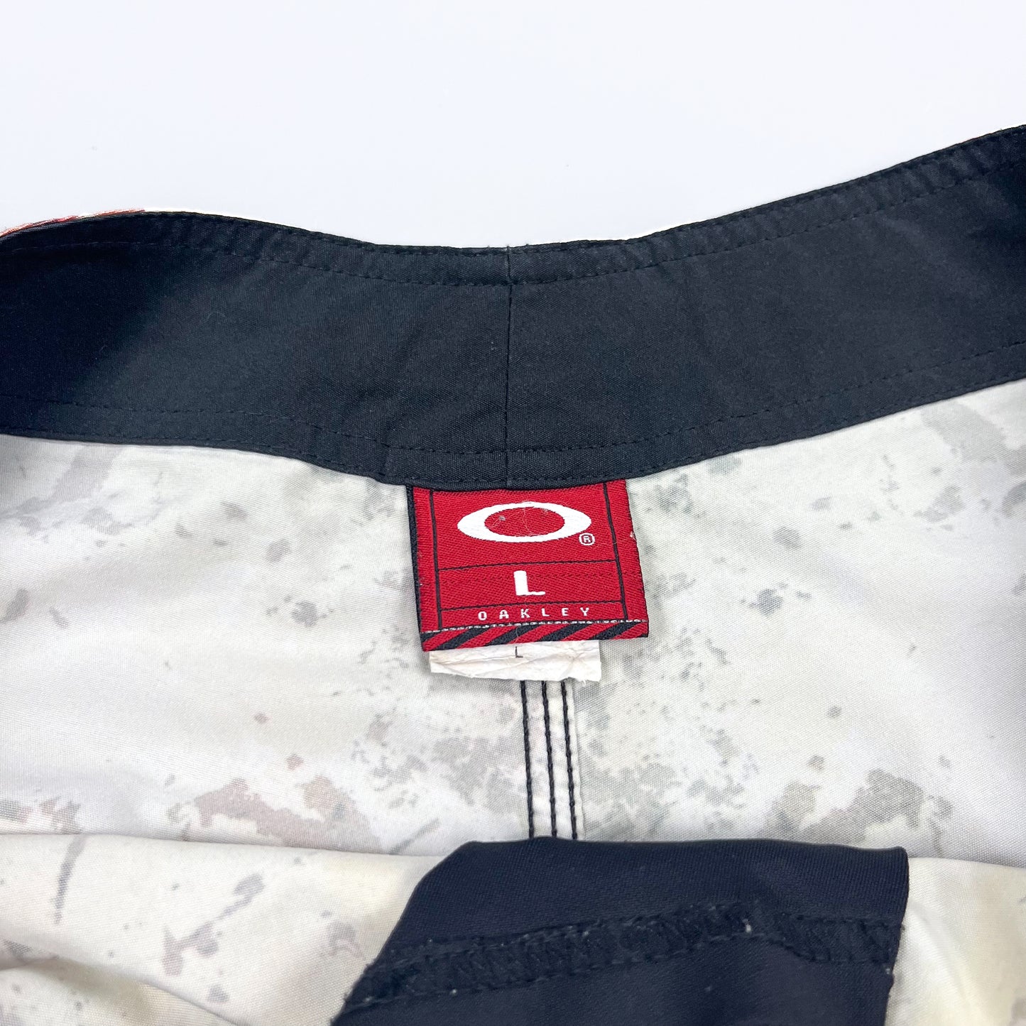 Oakley Software Early 2000's Rust Skull Shorts - Size: Large