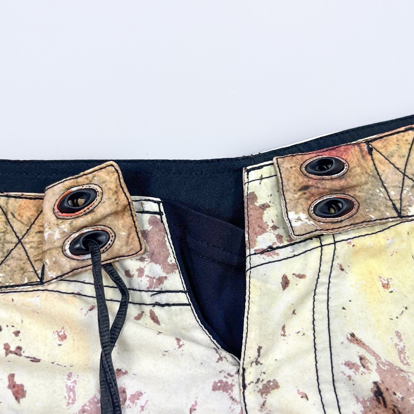 Oakley Software Early 2000's Rust Skull Shorts - Size: Large