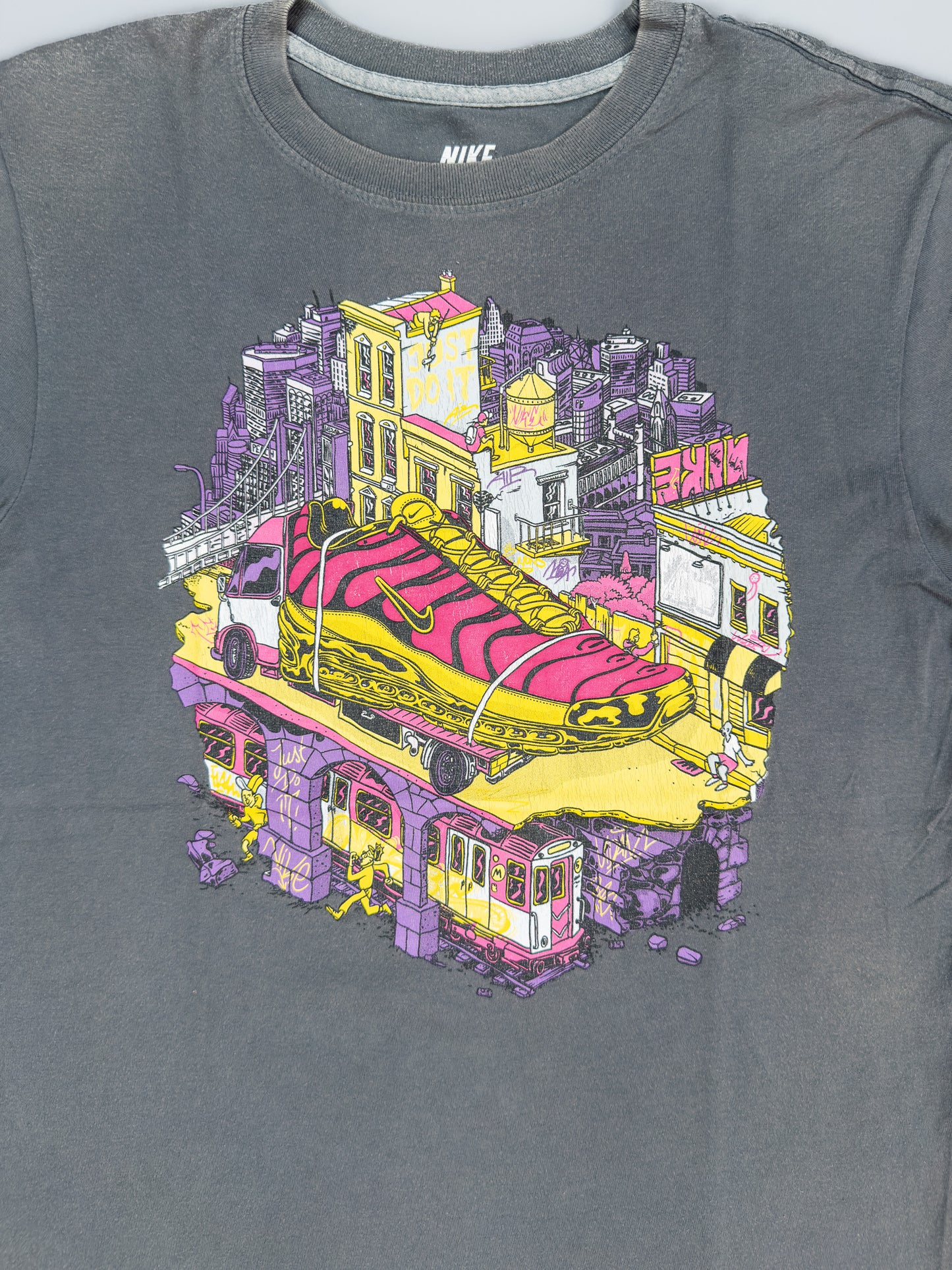 Nike Air Max Plus Tuned Tn / 97 Graffiti Graphic Printed T-shirt - Grey - Size: Small