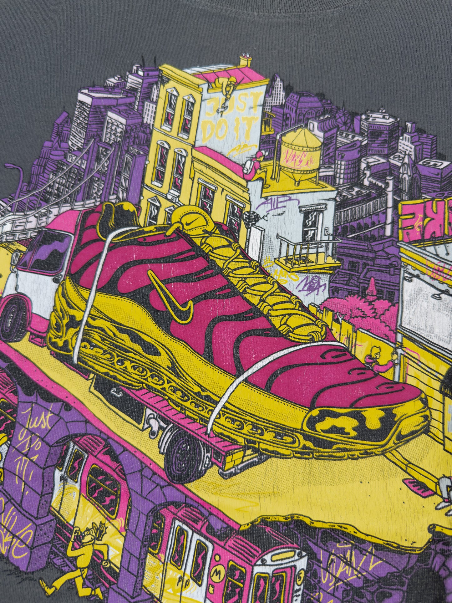 Nike Air Max Plus Tuned Tn / 97 Graffiti Graphic Printed T-shirt - Grey - Size: Small