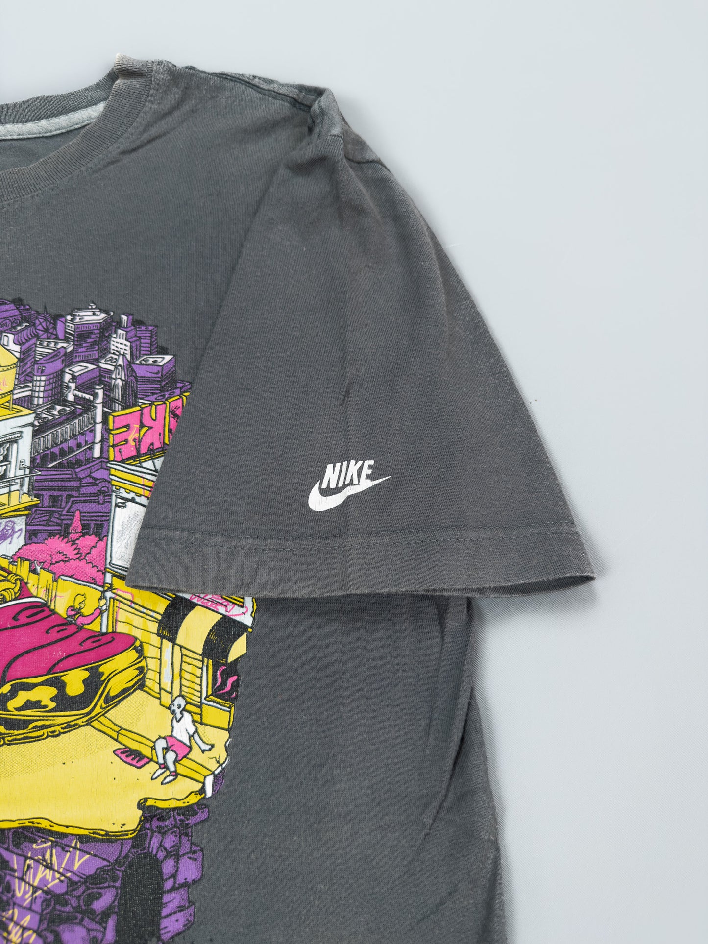 Nike Air Max Plus Tuned Tn / 97 Graffiti Graphic Printed T-shirt - Grey - Size: Small