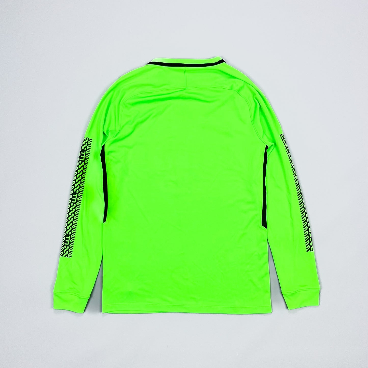 Nike Air Max Plus Tuned Tn Friends & Family 20th Anniversary Long sleeve T-shirt - Size: Medium