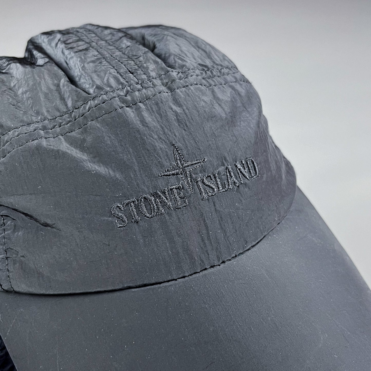 Stone Island Dog Ears 2 in 1 Metal Nylon Cap - Size: Medium