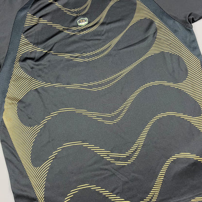 Nike Air Max Plus Tuned Tn Gold Vein T-shirt - Size: Medium