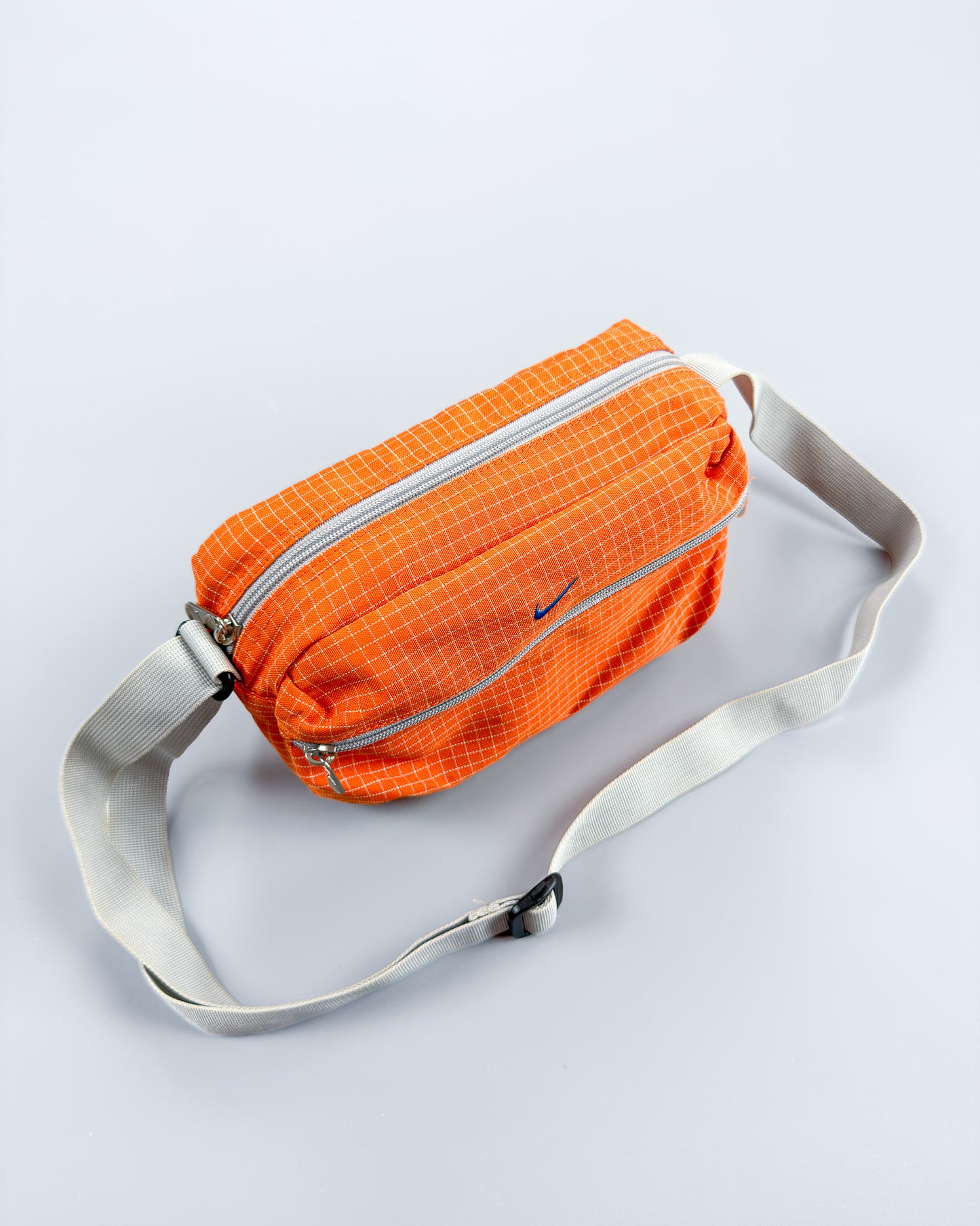 Nike x Maruem Early 2000's Vintage Rip-Stop Sling / Side / Cross Body Bag - Orange/Grey/Blue
