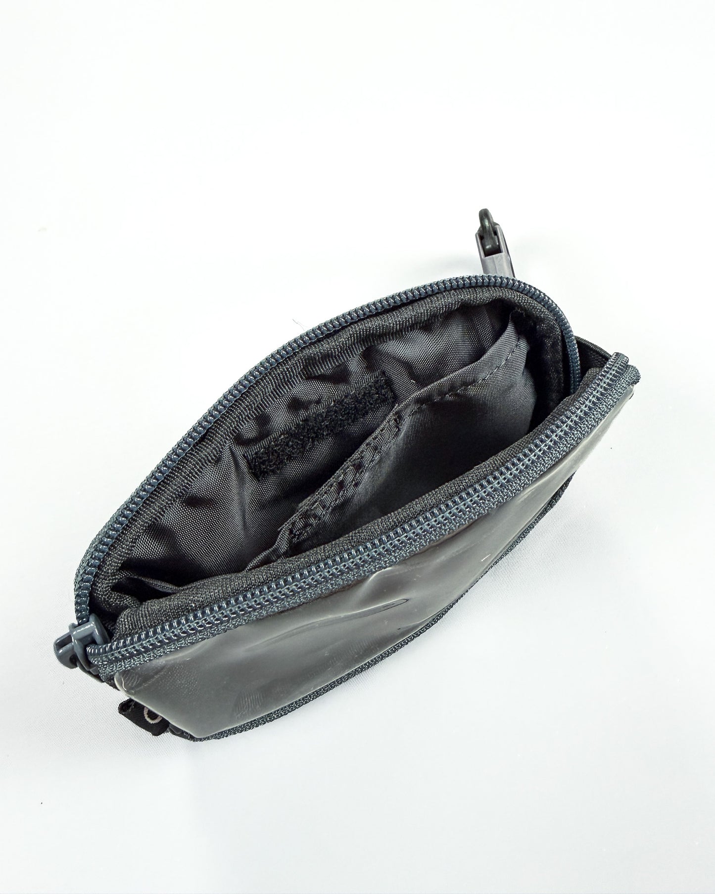 Oakley Early 2000's Japan Exclusive Small Translucent Carabiner Belt/Bag Clip Holder
