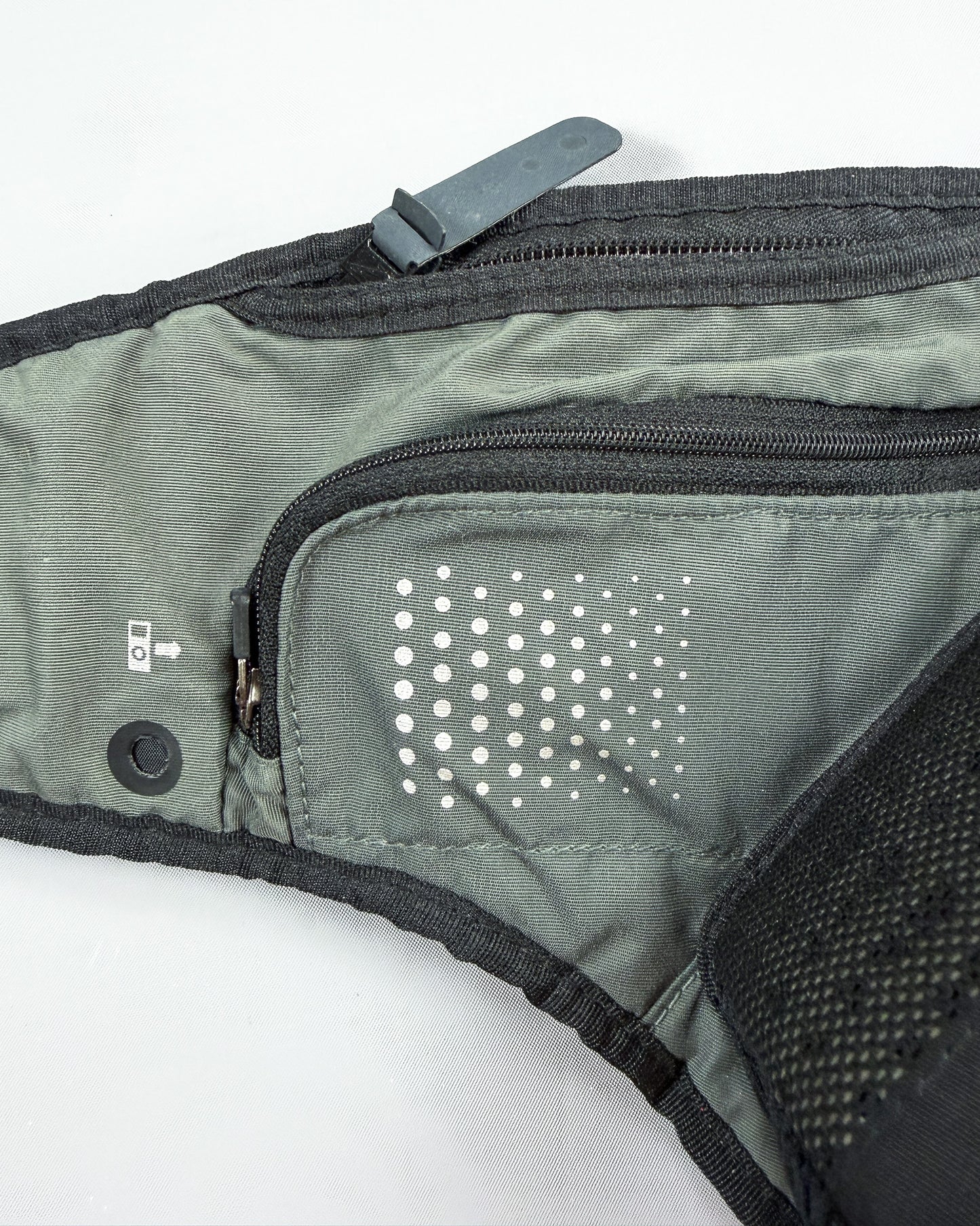 Nike Early 2000's Hydration MP3 Running Side / Crossbody / Waist Bag
