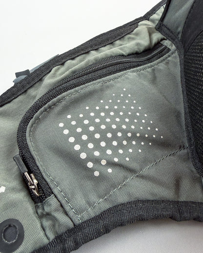 Nike Early 2000's Hydration MP3 Running Side / Crossbody / Waist Bag