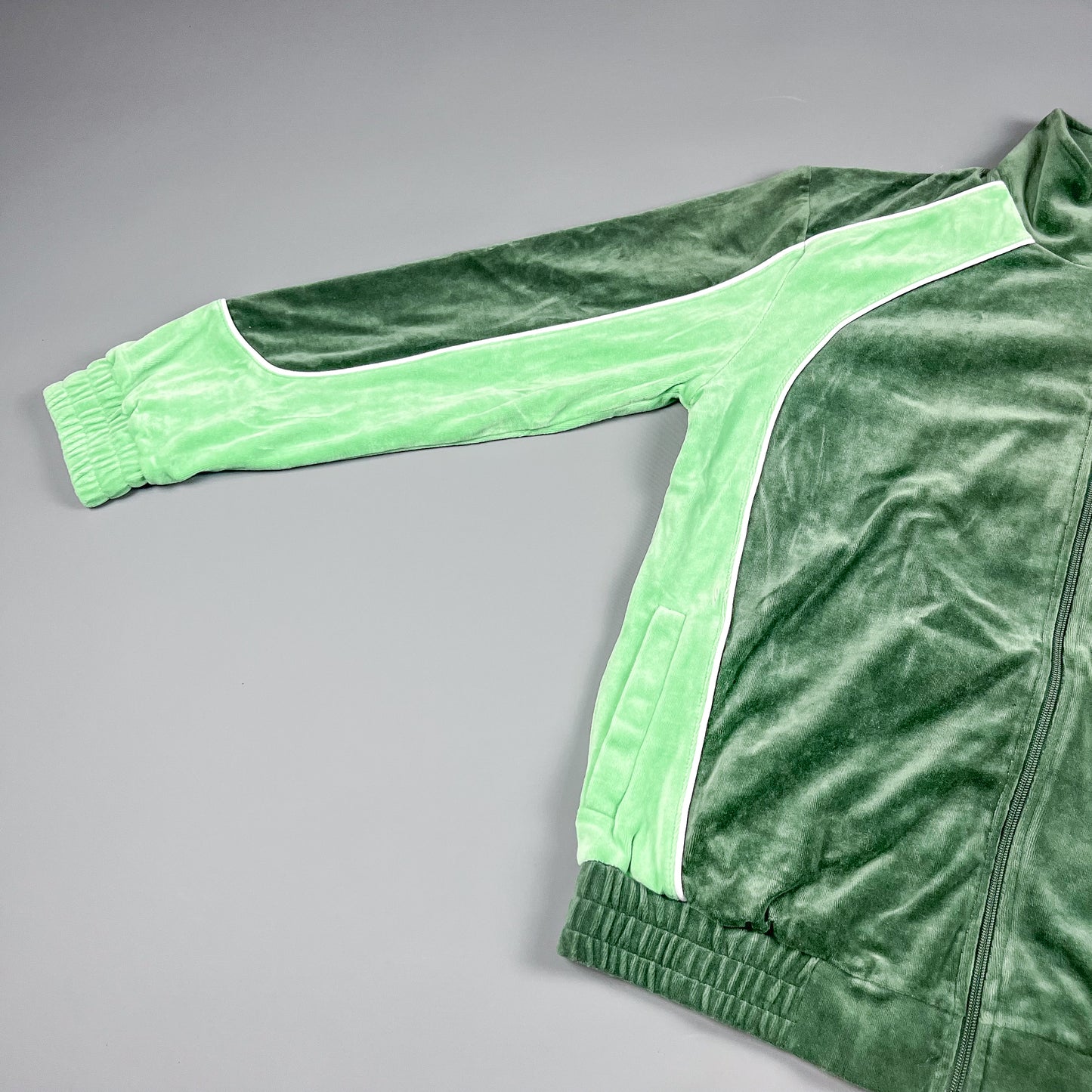 Sean John Script Logo Green Velour Tracksuit - Size: Medium