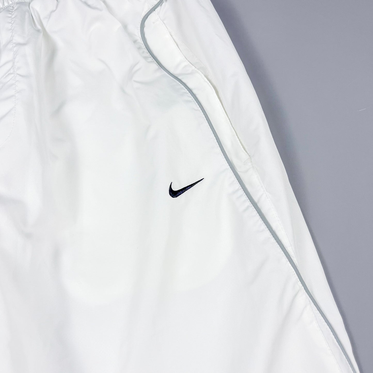 Nike Shox White Shorts - Size: Medium