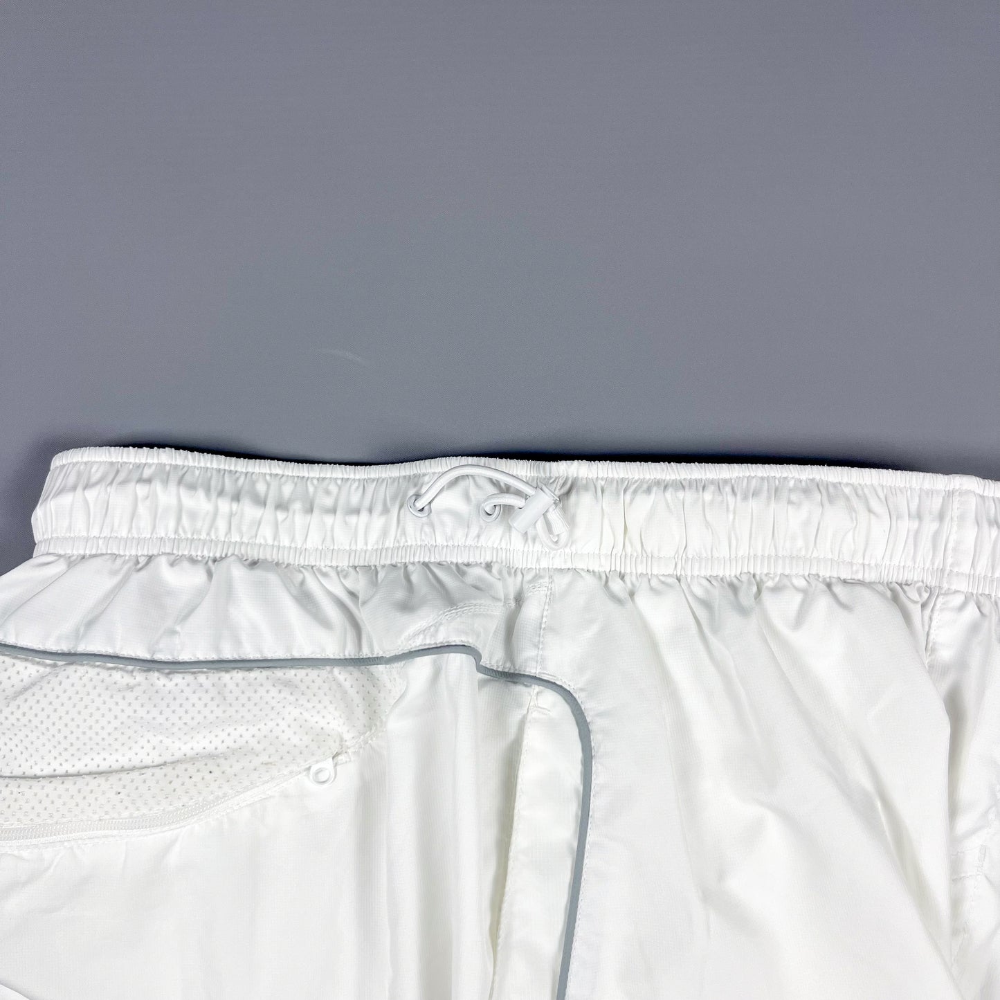 Nike Shox White Shorts - Size: Medium